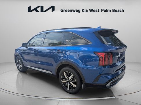 Used 2022 Kia Sorento S FWD image 5