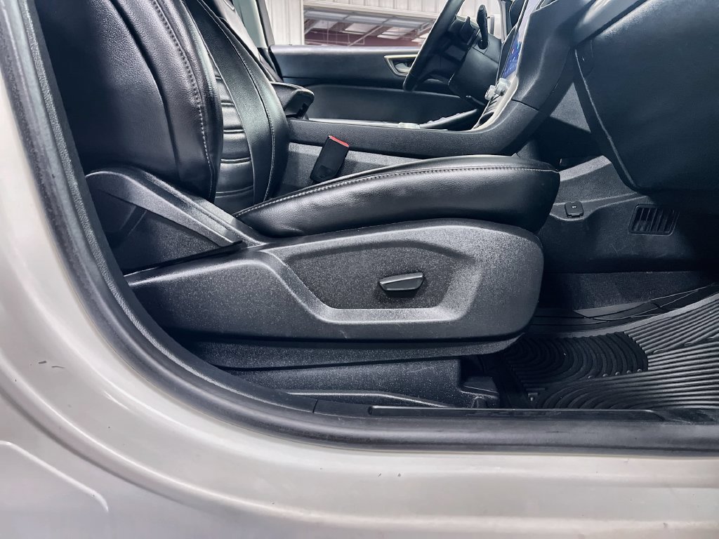 Used 2023 Ford Edge SEL w/ Convenience Package AWD/4WD image 30