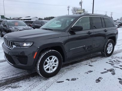 Used 2023 Jeep Grand Cherokee Laredo