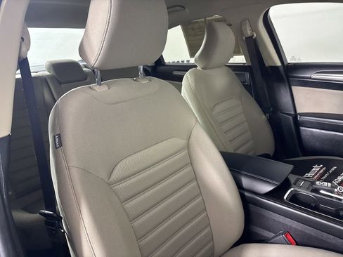 Used 2018 Ford Fusion S image 27