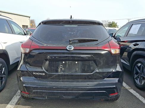 Used 2021 Nissan Kicks S image 4