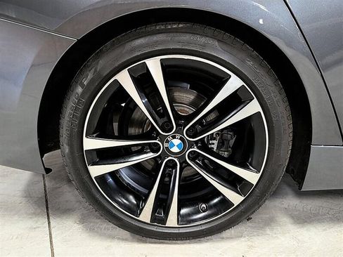 Used 2018 BMW 330i Sedan w/ Convenience Package RWD image 13