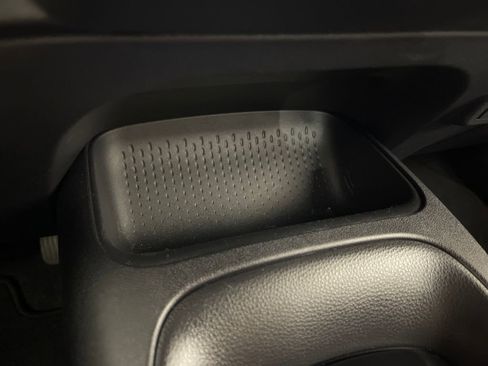 Certified 2025 Toyota Corolla SE FWD image 30