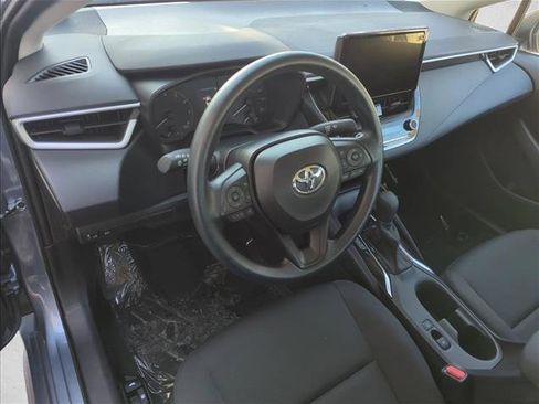 Used 2025 Toyota Corolla LE image 13