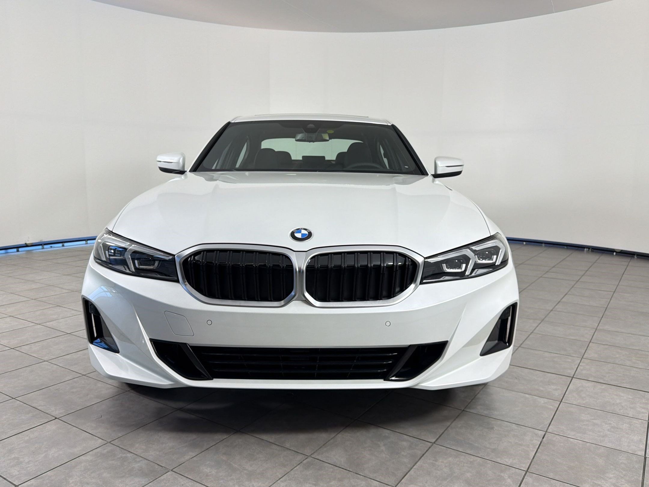Used 2026 BMW 330i Sedan w/ Premium Package RWD image 6