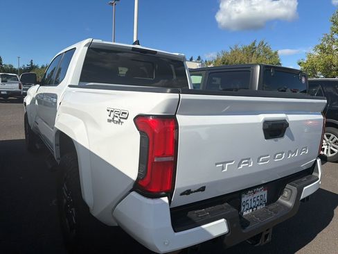 Used 2024 Toyota Tacoma TRD Sport w/ TRD Sport Upgrade Package AWD/4WD image 6
