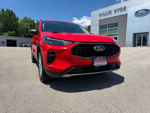 Used 2024 Ford Escape Active AWD/4WD image 4