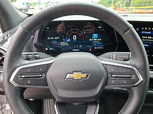 Used 2025 Chevrolet Equinox LT FWD image 18
