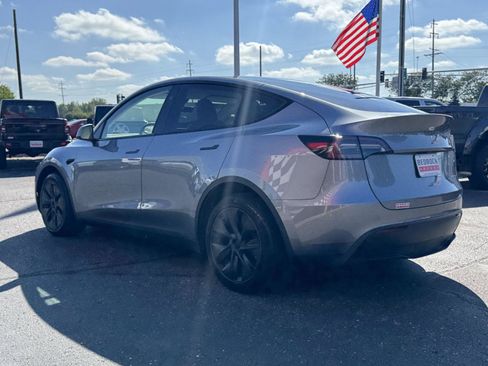 Used 2025 Tesla Model Y Long Range AWD/4WD image 5