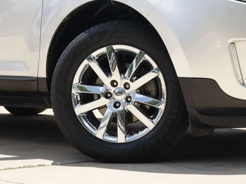 Used 2014 Ford Edge SEL w/ Equipment Group 205A FWD image 3