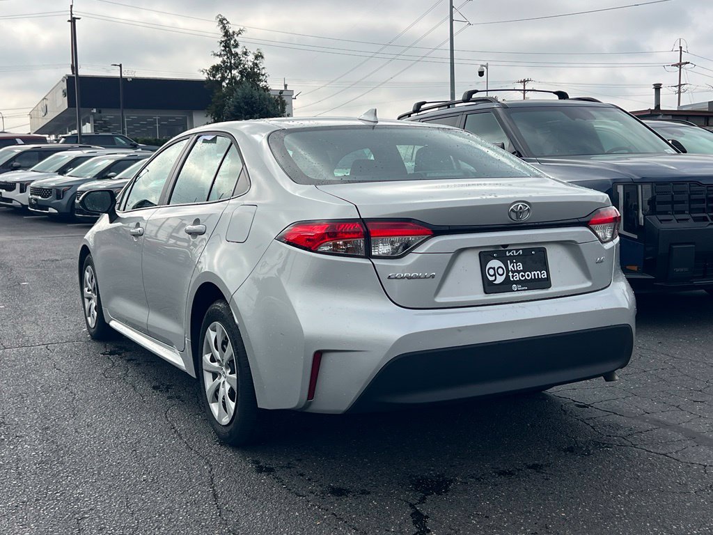 Used 2025 Toyota Corolla LE FWD image 9