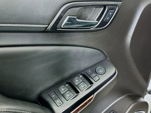 Used 2016 GMC Yukon SLT image 18