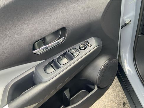 Used 2024 Nissan Kicks SR w/ SR Premium Package FWD image 20