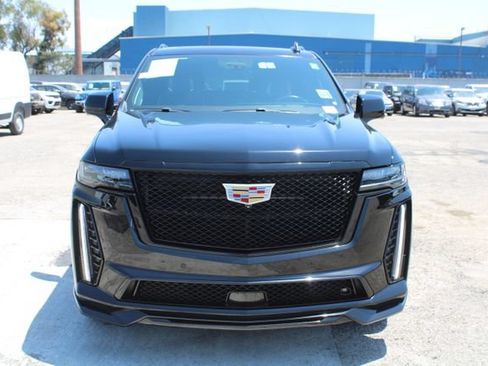 Used 2023 Cadillac Escalade V AWD/4WD image 2