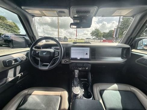 Used 2024 Ford Bronco Wildtrak AWD/4WD image 19
