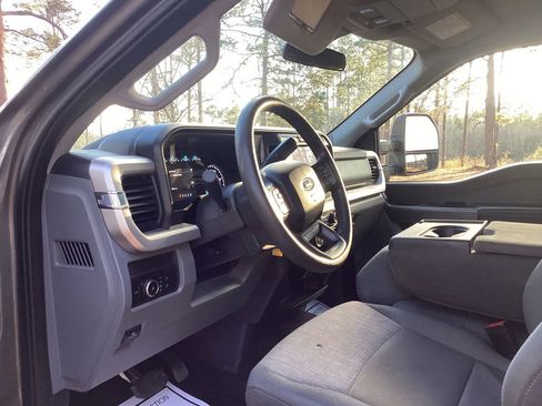 Used 2025 Ford F250 XLT w/ FX4 Off-Road Package AWD/4WD image 10