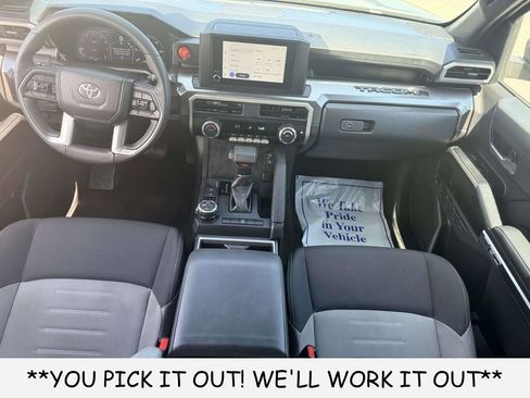 Used 2025 Toyota Tacoma TRD Off-Road AWD/4WD image 25