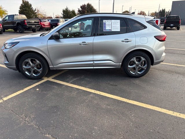 Used 2024 Ford Escape ST-Line w/ Tech Pack #1 AWD/4WD image 15