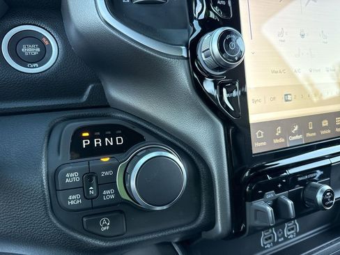 New 2026 RAM 1500 Big Horn AWD/4WD image 17
