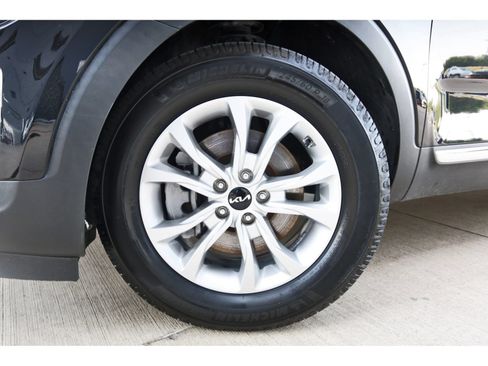 Used 2022 Kia Telluride LX AWD/4WD image 34