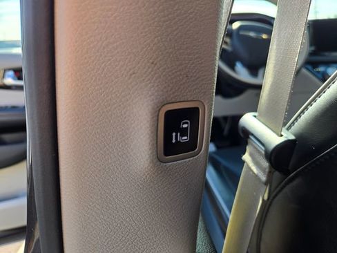 Certified 2021 Chrysler Pacifica Limited image 30