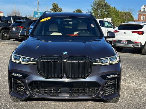 Used 2022 BMW X7 M50i image 2