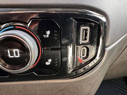 Used 2024 Chevrolet Silverado 1500 LT AWD/4WD image 24