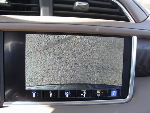 Used 2024 GMC Yukon Denali image 40