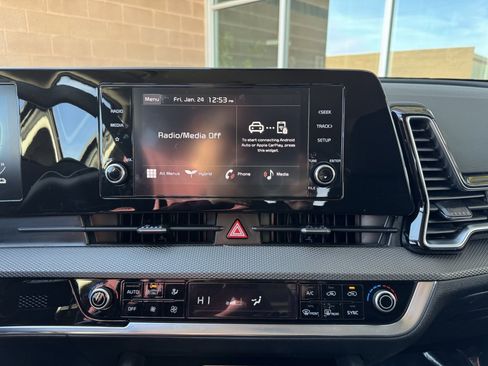 Used 2023 Kia Sportage LX image 22