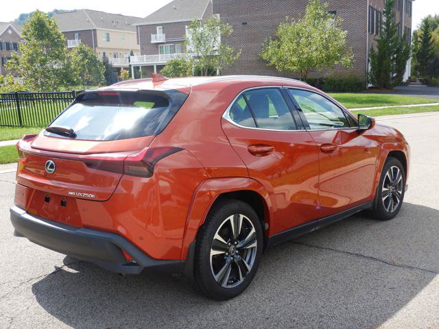 Used 2024 Lexus UX 250h w/ Luxury Package AWD/4WD image 4