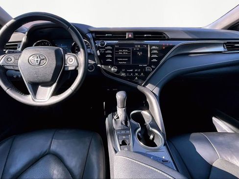 Used 2020 Toyota Camry XSE image 8