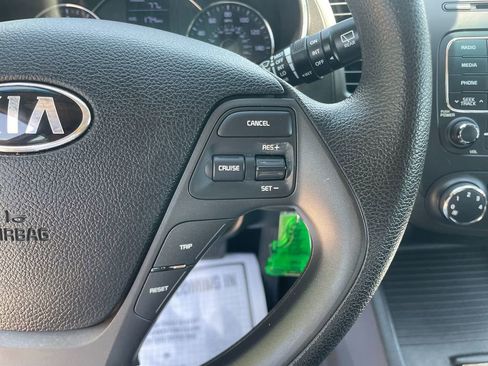 Used 2016 Kia Forte LX FWD image 17
