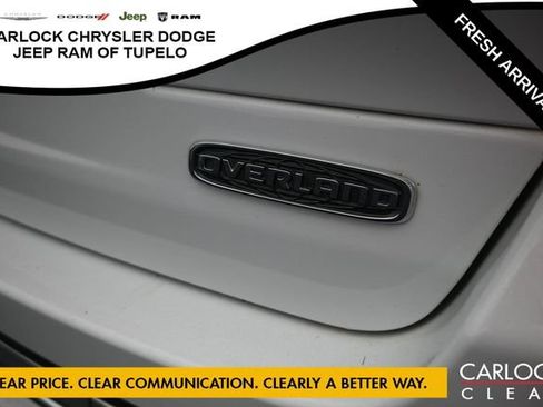 Used 2023 Jeep Grand Cherokee Overland w/ Luxury Tech Group IV AWD/4WD image 41