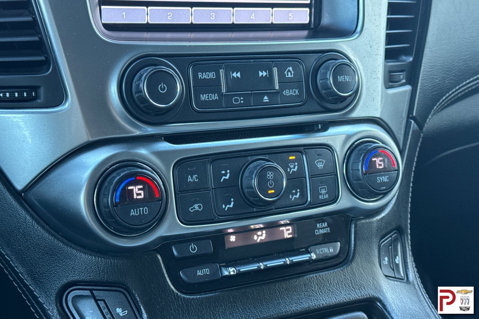 Used 2018 Chevrolet Suburban LT AWD/4WD image 27