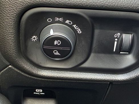 New 2026 RAM 1500 Express image 25