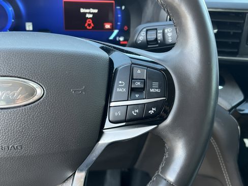 Used 2022 Ford Explorer Platinum w/ Equipment Group 601A image 20