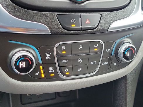 Used 2022 Chevrolet Equinox LT FWD image 30