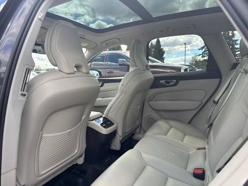 Used 2023 Volvo XC60 B6 Ultimate w/ Climate Package AWD/4WD image 18