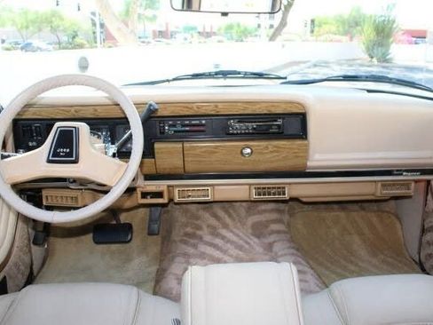 Used 1990 Jeep Grand Wagoneer image 6