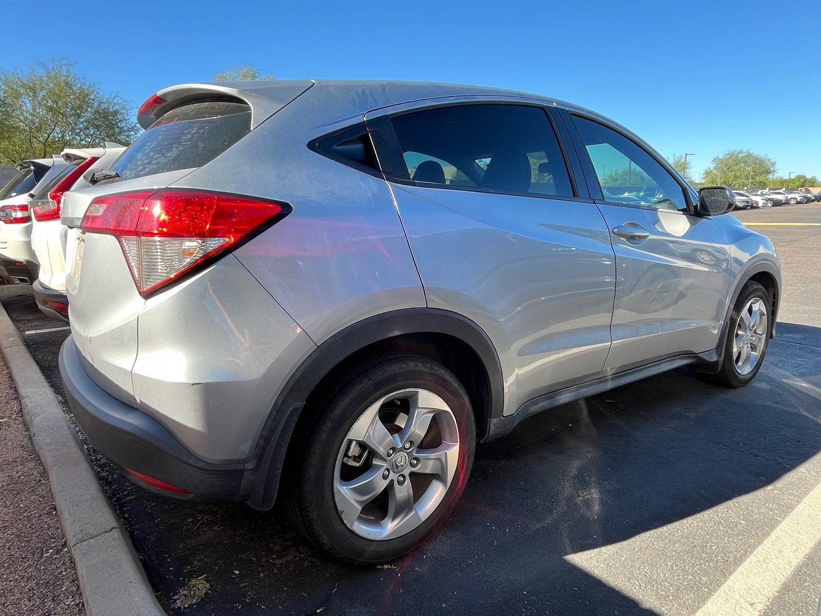 Used 2020 Honda HR-V LX image 4