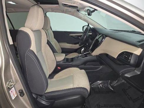 Used 2020 Subaru Outback Premium image 8