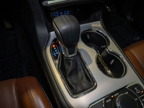 Used 2018 Jeep Grand Cherokee Summit w/ Platinum Series Group image 19