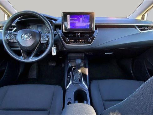 Used 2025 Toyota Corolla LE FWD image 15