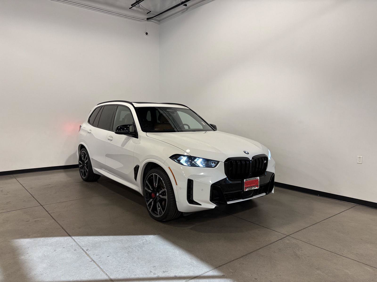 Used 2024 BMW X5 M60i AWD/4WD image 1