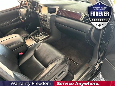 Used 2013 Lexus LX 570 4WD w/ Luxury Pkg w/Pre-crash image 41