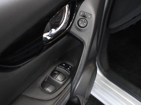 Used 2022 Nissan Rogue Sport SL AWD/4WD image 22