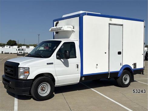 Used 2023 Ford E-350 and Econoline 350 Super Duty w/ Power Windows & Locks Group RWD image 1