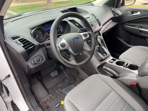 Used 2015 Ford Escape SE image 14
