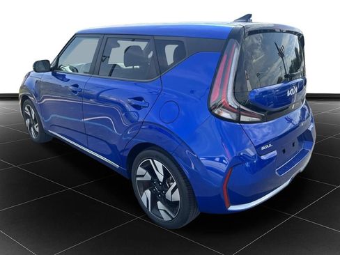 Used 2023 Kia Soul GT-Line w/ GT-Line Technology Package FWD image 3