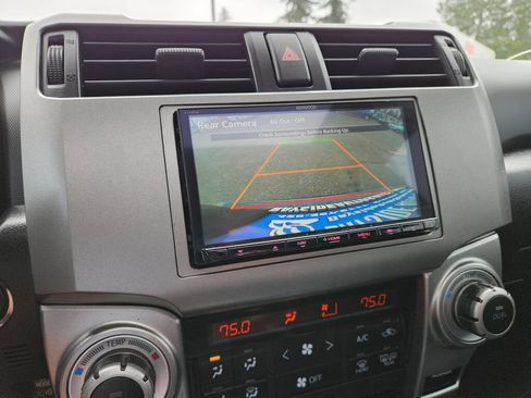 Used 2012 Toyota 4Runner Limited AWD/4WD image 27